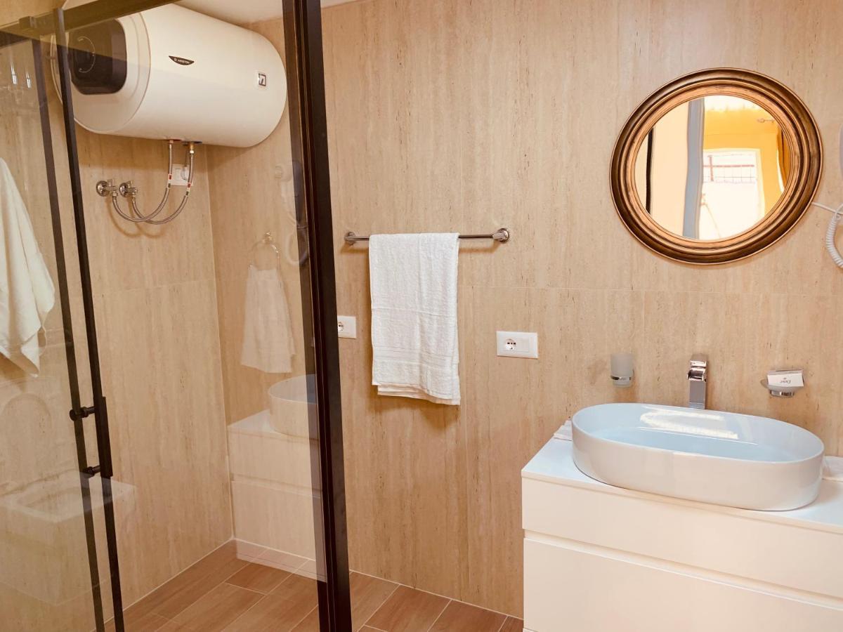 Auto Tana Guest House ティラナ エクステリア 写真