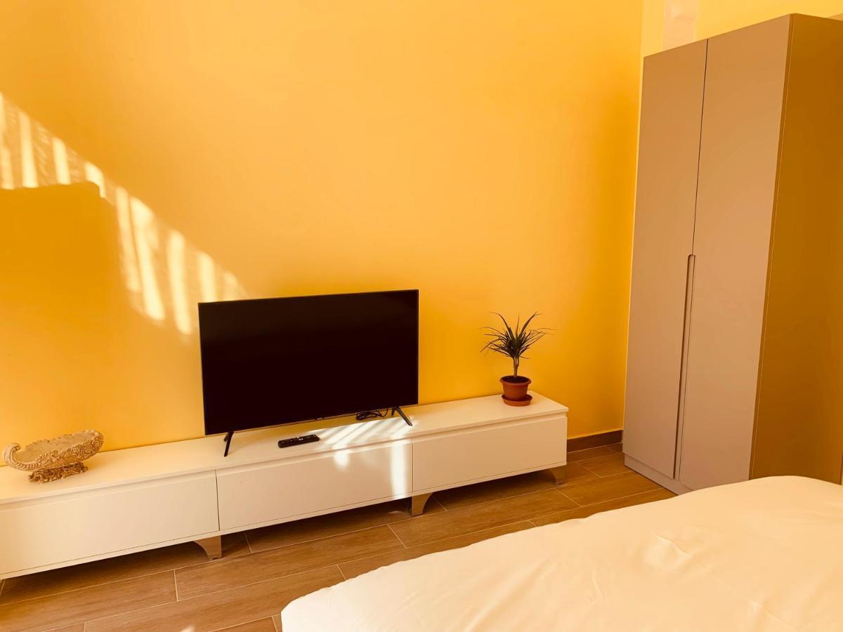 Auto Tana Guest House ティラナ エクステリア 写真