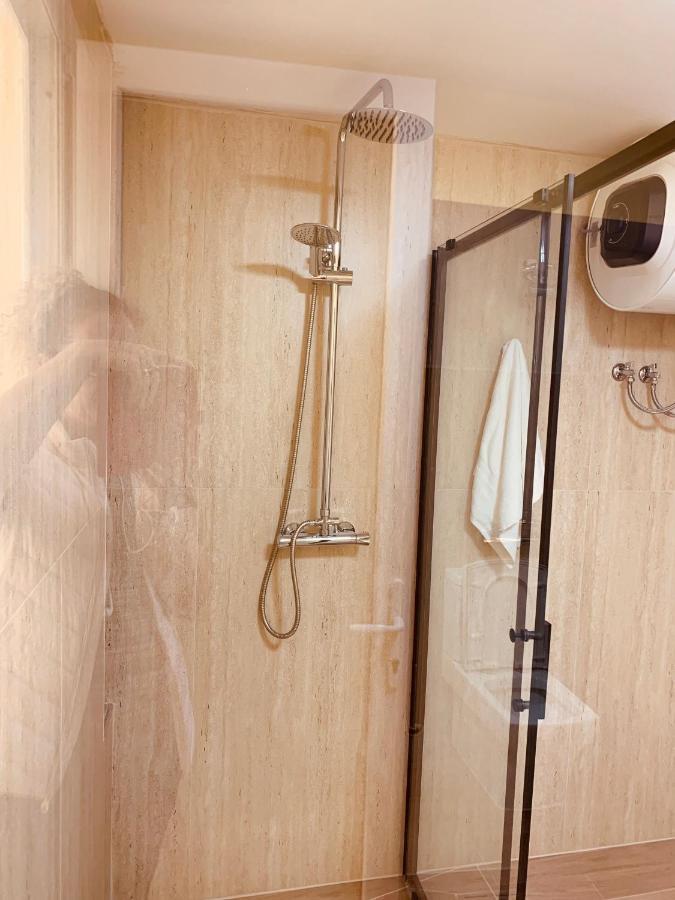 Auto Tana Guest House ティラナ エクステリア 写真