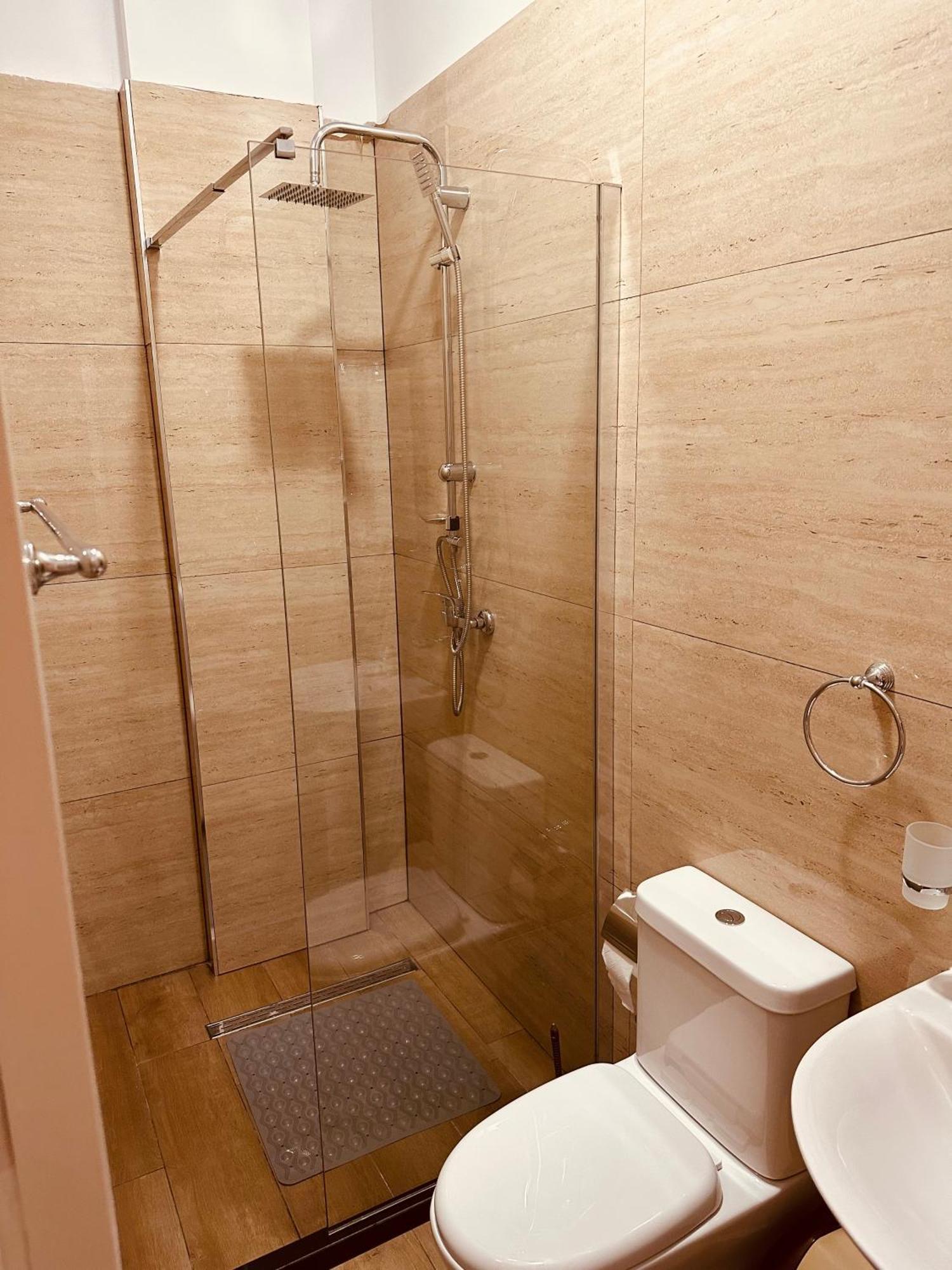 Auto Tana Guest House ティラナ エクステリア 写真