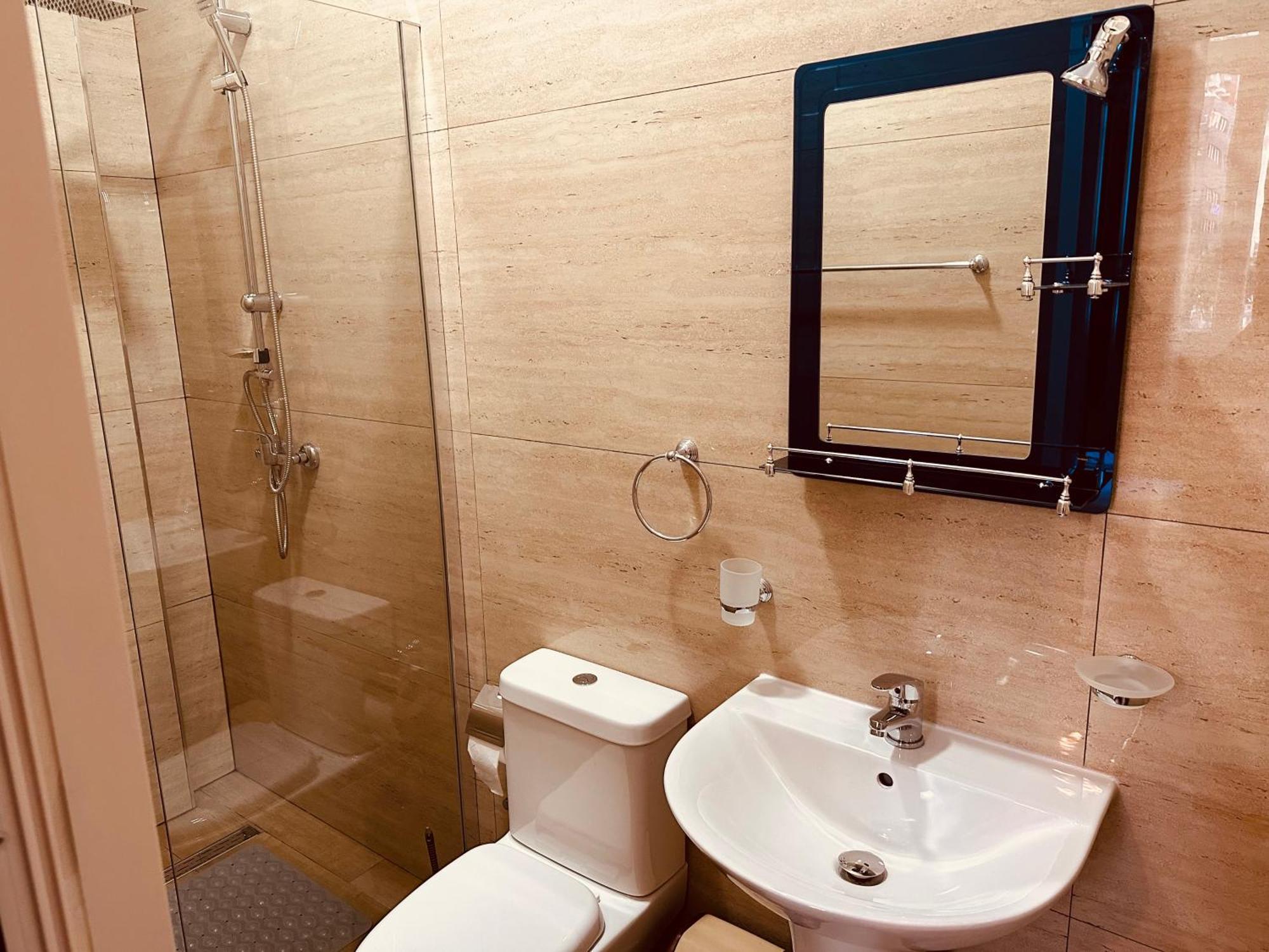 Auto Tana Guest House ティラナ エクステリア 写真